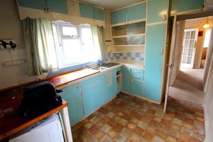 Kitchen- click for photo gallery